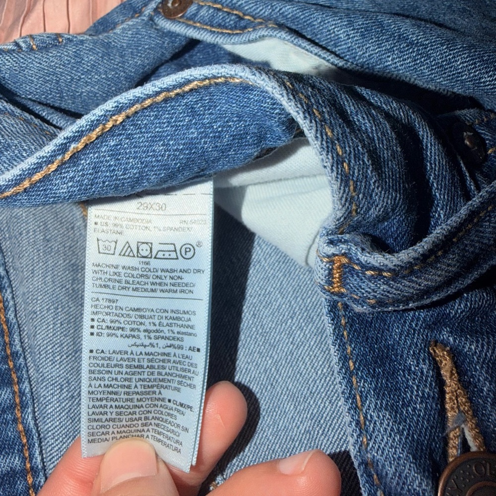 Old Navy Bootcut Jeans - Picture 5 of 7